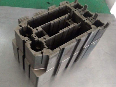 淺析數(shù)控機床的工作原理和加工內(nèi)容。